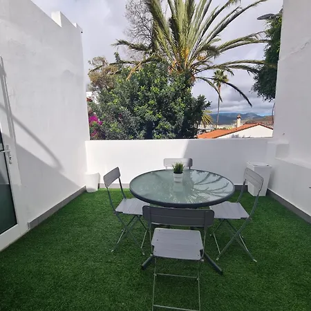 アパート Kyomu El Pilar