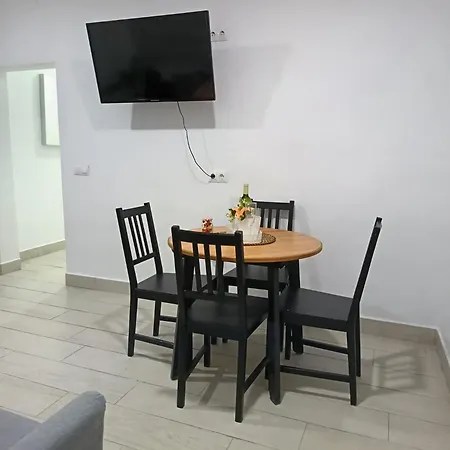 Kyomu El Pilar דירה לה לגונה